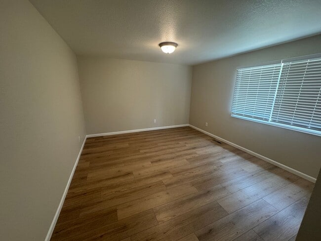 Building Photo - 3 Bed 2 Bath Home in central Fort Collins
