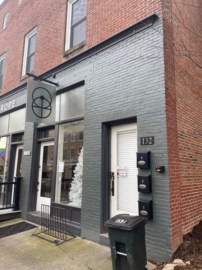 Building Photo - 128-130 S Main St