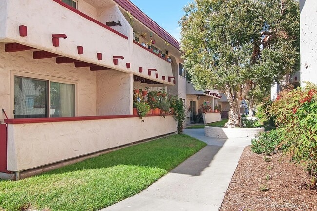 Exterior de la unidad - 8609 Lake Murray Blvd