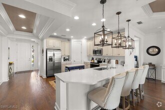 Building Photo - 9684 Montelanico Loop