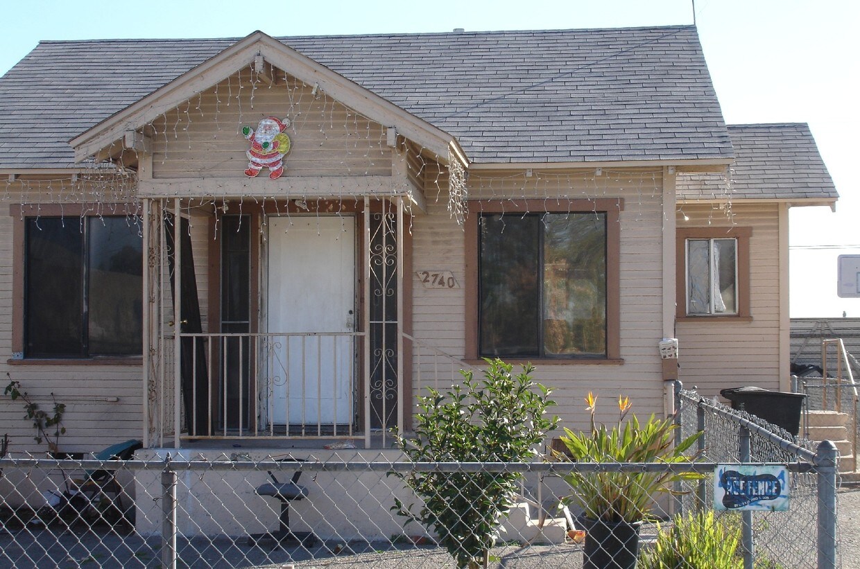 Building Photo - 2736-2740 Delta Ave
