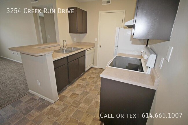 Building Photo - 3254 Creek Run Dr