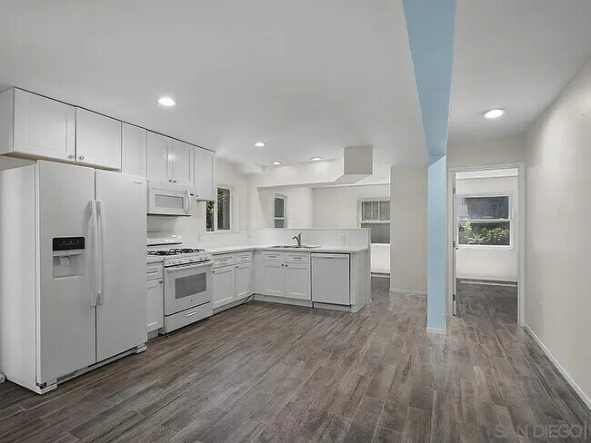 Foto del edificio - 1821 Cypress Ave