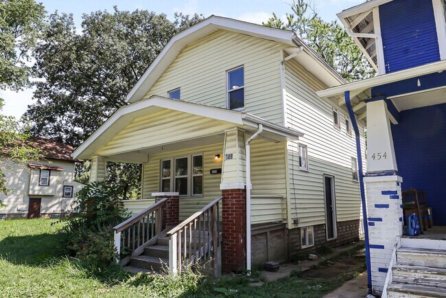 Building Photo - 450 S Terrace Ave