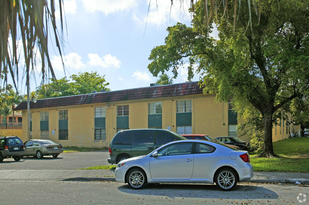 Foto del edificio - Barbara Gardens Apartments