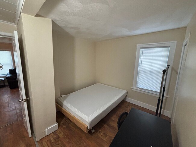 Foto del edificio - 2 Florence Ave