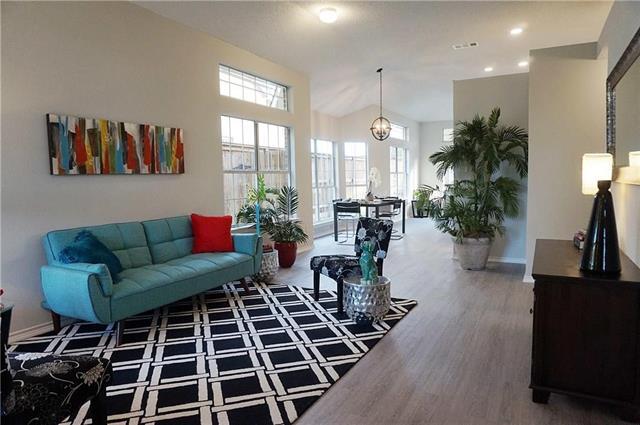 Foto del edificio - 9821 Carmel Valley Dr