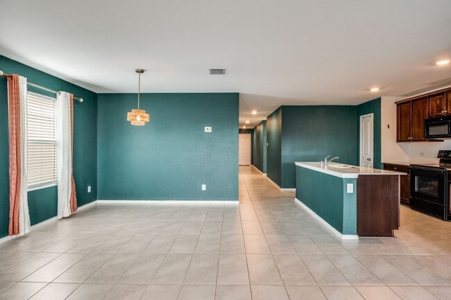 Foto del edificio - 5421 Rockrose Ln