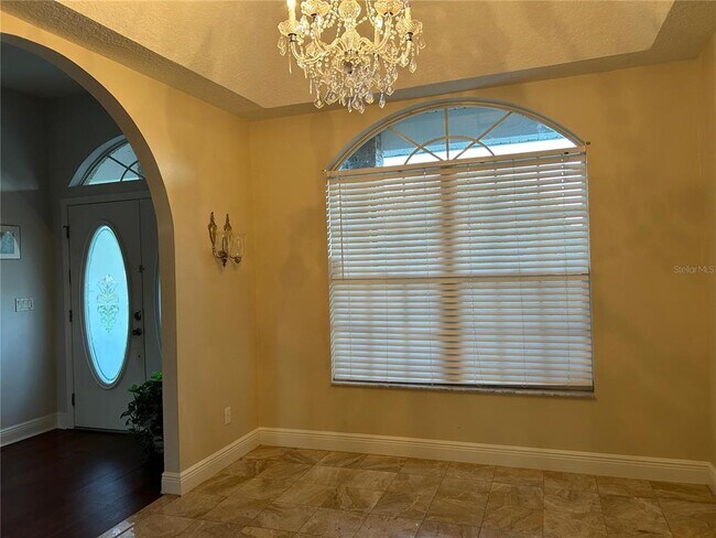 Foto del edificio - 2396 Nightingale Ln
