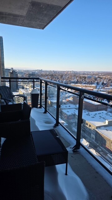 Photo du bâtiment - 60 Charles St W