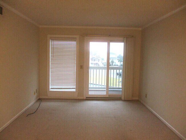 Foto del edificio - 650 Cedar Point Blvd