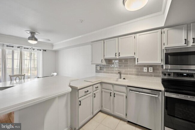 Foto del edificio - 31 Everett Dr