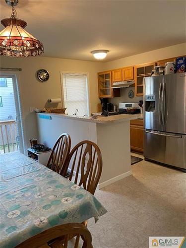 Foto del edificio - 26 Roosevelt Ave