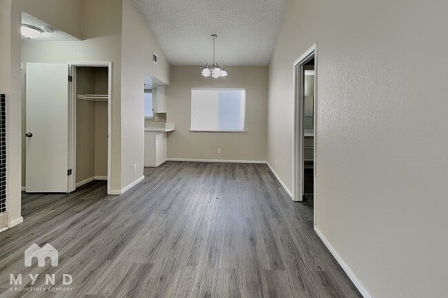 Building Photo - 5825 Goodsprings Ct