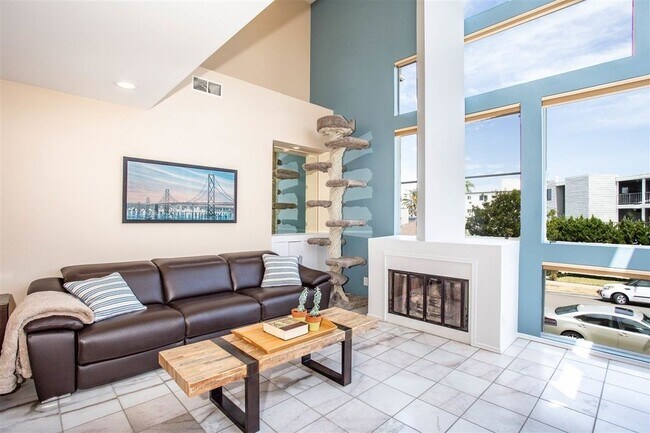 Foto del edificio - 3956 Honeycutt St