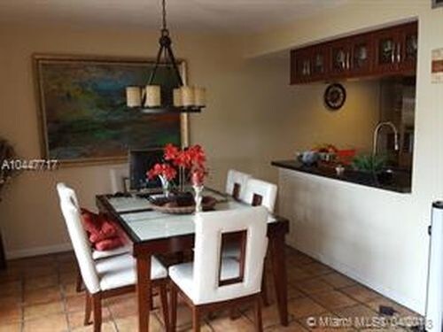 Building Photo - 1261 SW 124th Ct