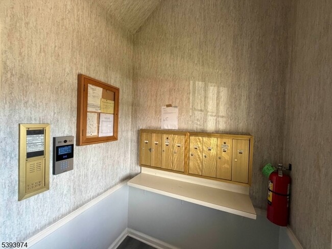 Foto del edificio - 245 Passaic Ave