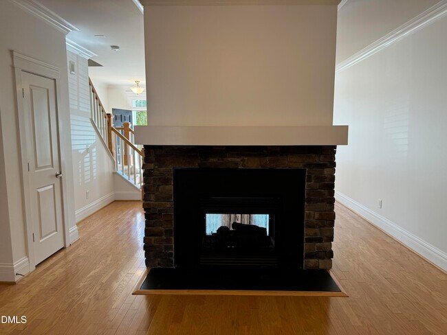 Foto del edificio - 1045 Philpott Dr