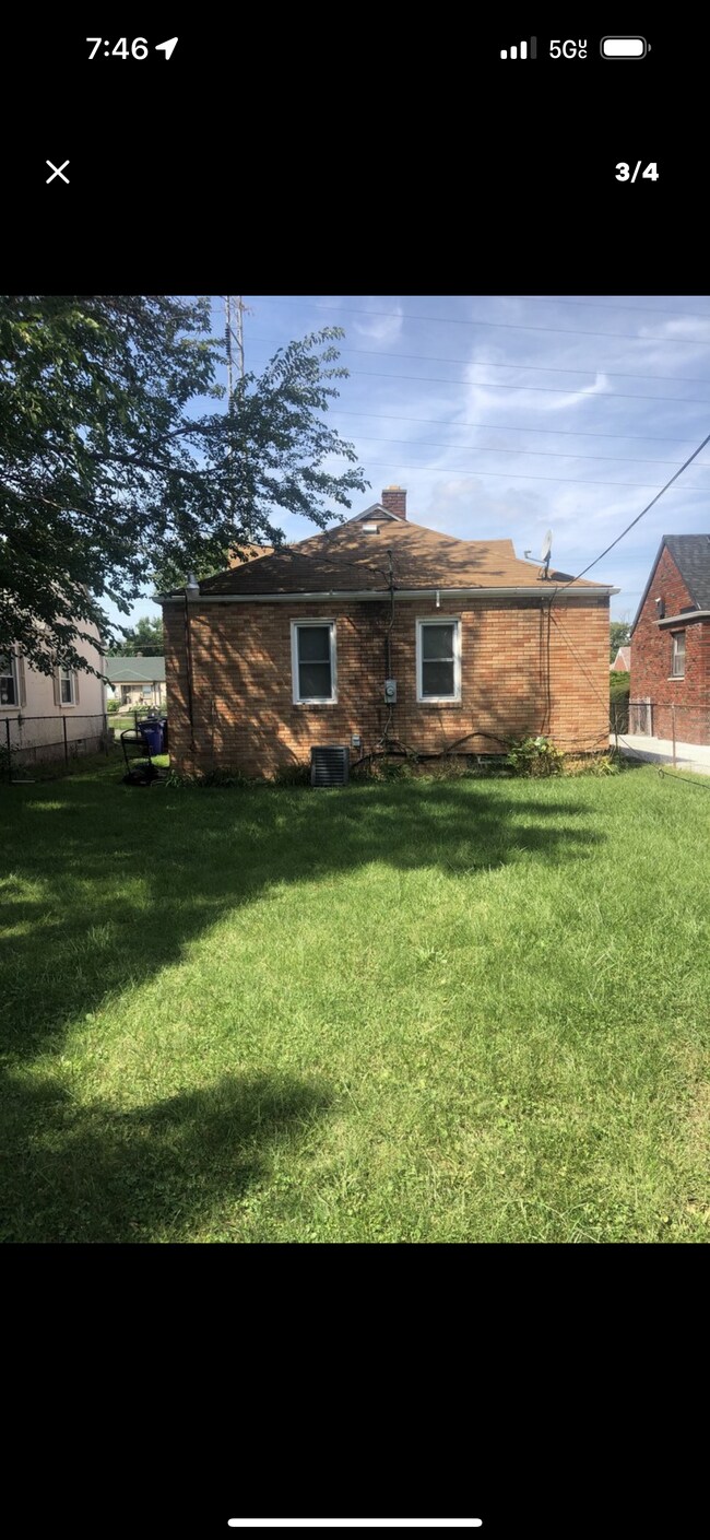 Building Photo - 3563 Electric Ave