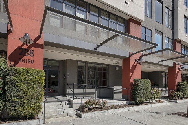 Building Photo - Refined Urban Condominium at Jack London S...
