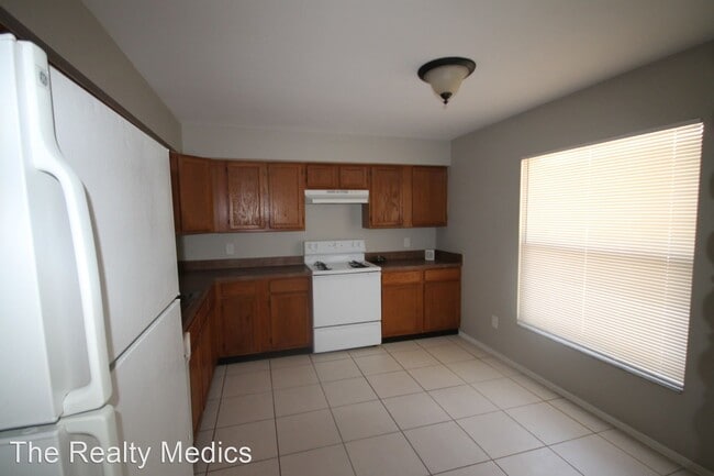 Building Photo - 2 br, 2 bath House - 5500 Charleston St.