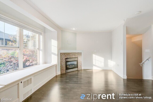 Foto del edificio - 3 br, 2.5 bath Townhome - 3811 Evanston Av...
