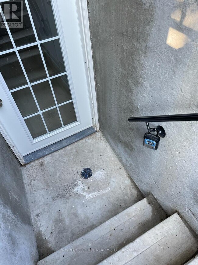 Building Photo - 5506 Fleur De Lis Ct