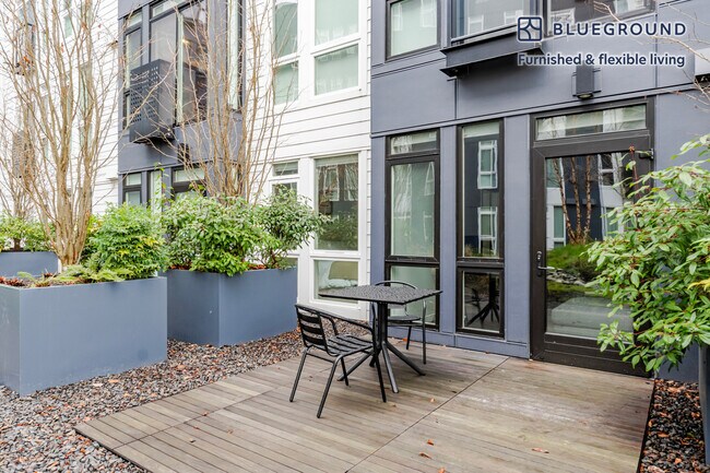 Foto del edificio - 17645 NE 69th Ct