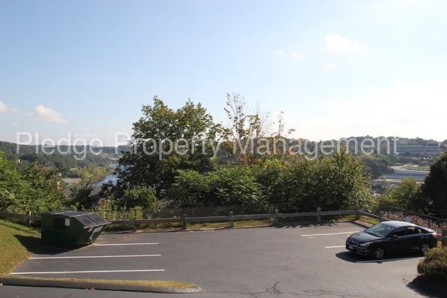 Foto del edificio - 15 Harbor View Ln