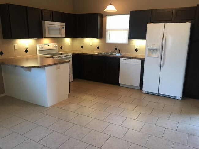 All kitchen appliances included - 12624 E Willowgreen Cir