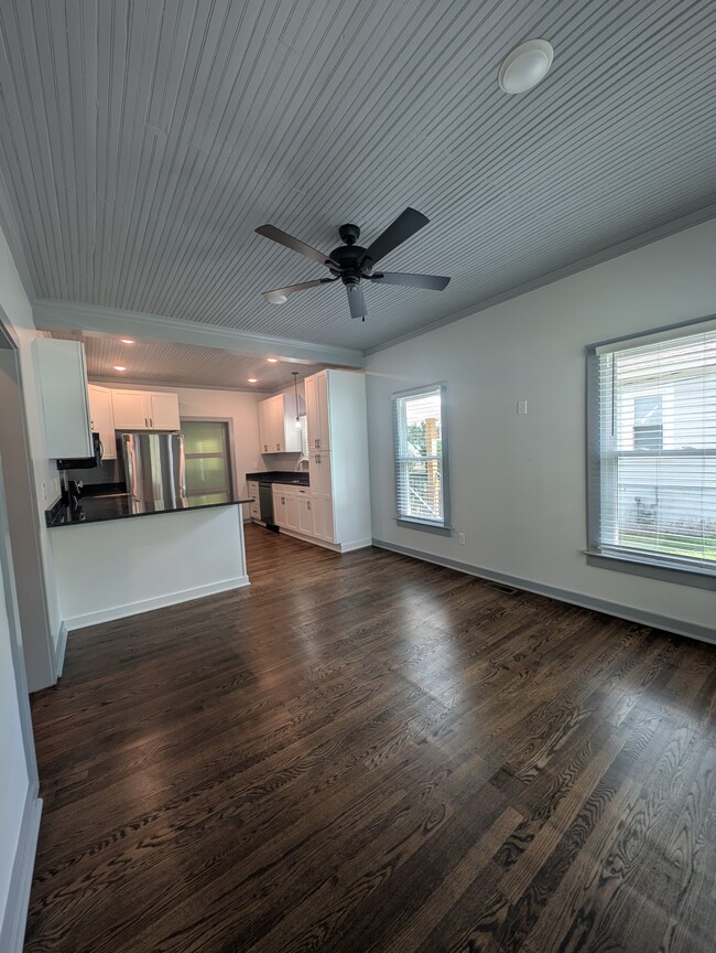 Photo - 406 N 4th St House