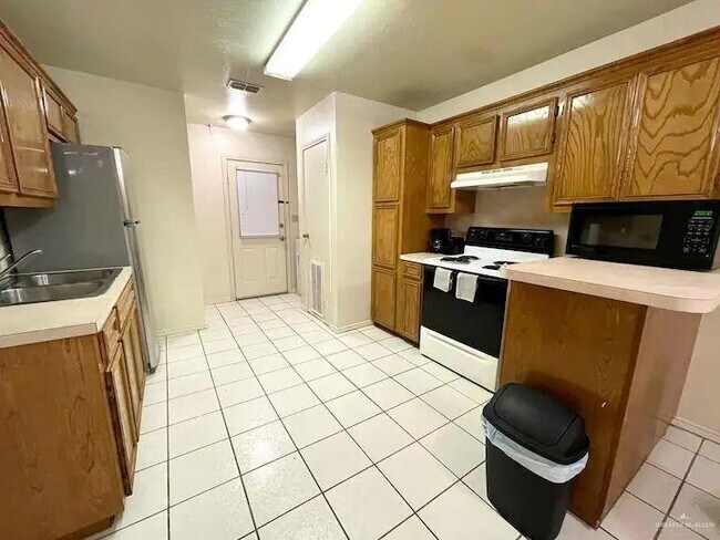 Foto del edificio - 624 S Pleasantview Dr