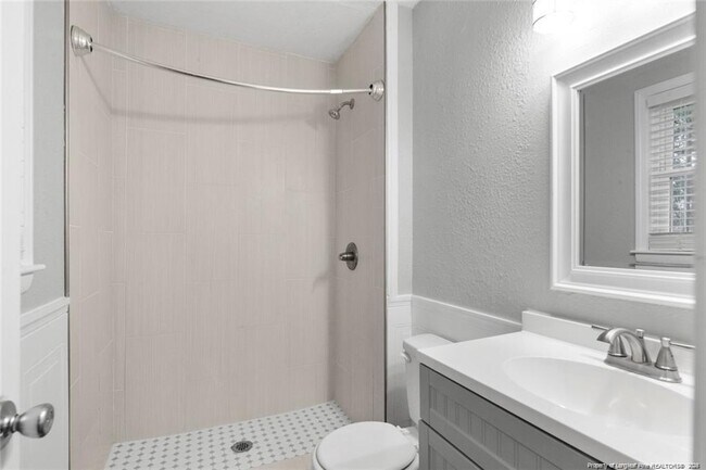 Foto del edificio - 6327 Worthington Dr