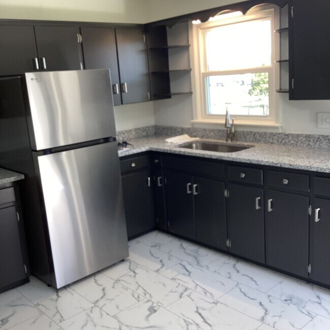 Foto del edificio - 2 Bedrooms / 1 Bath Brick home Johnson Cit...