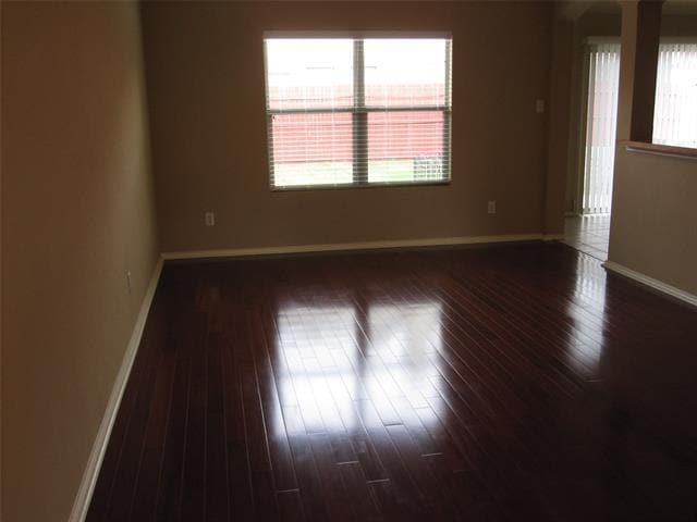 Foto del edificio - 609 Twin Knoll Dr