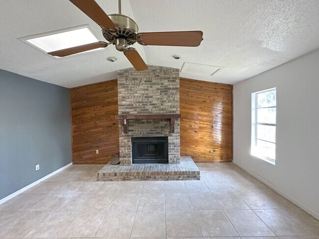 Foto del edificio - Charming 3-Bedroom Pool Home on a Quiet Cul-de-Sac in Rosemont