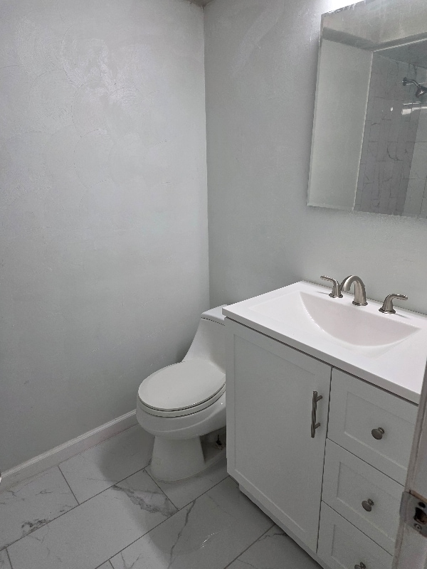 Building Photo - 3840 Windsor Gate Rd