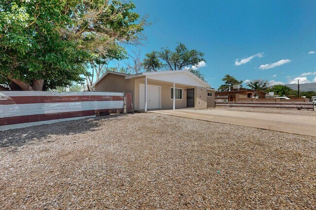 Foto del edificio - NE Heights 3/BD 2//BA 1/CG Home