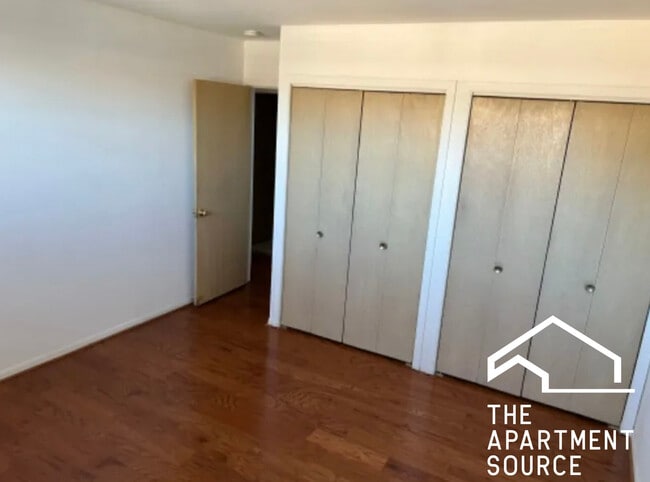 Building Photo - 8644 Skokie Blvd