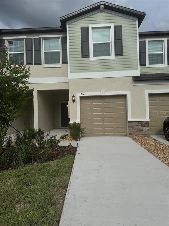 Foto principal - 216 27th St SE