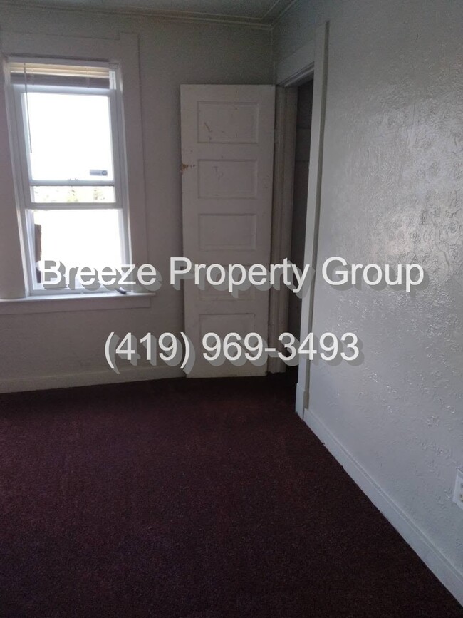Building Photo - 2145 Dorr St
