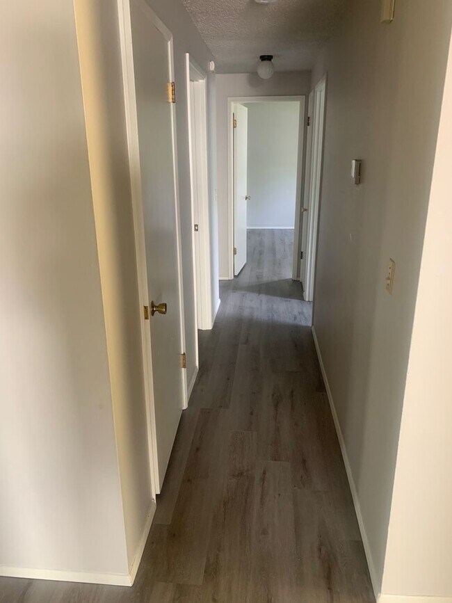 Foto del edificio - Single Level with Recent Upgrades