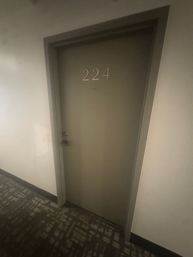 Building Photo - SilverBrick Lofts
