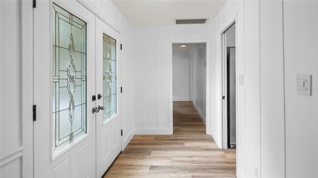 Foto del edificio - 901 Cutler Rd