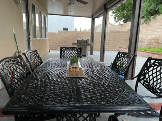 Foto del edificio - 7847 Hazelnut Dr