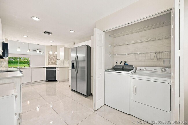 Foto del edificio - 1590 Orion Ln