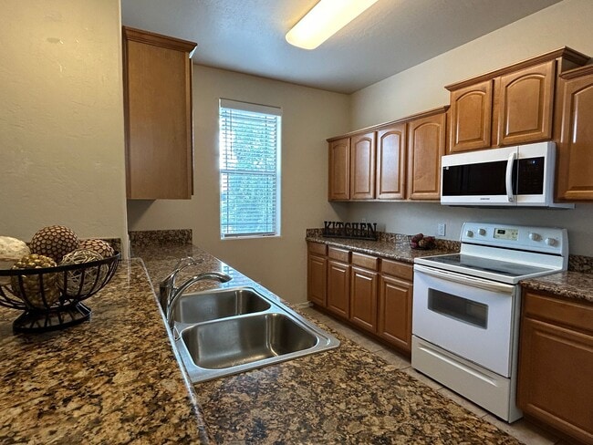Photo - 2155 N Grace Blvd Apartment