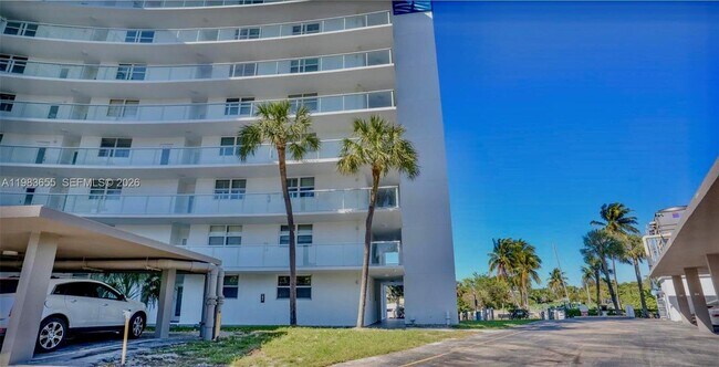 Foto del edificio - 2731 NE 14th Street Causeway