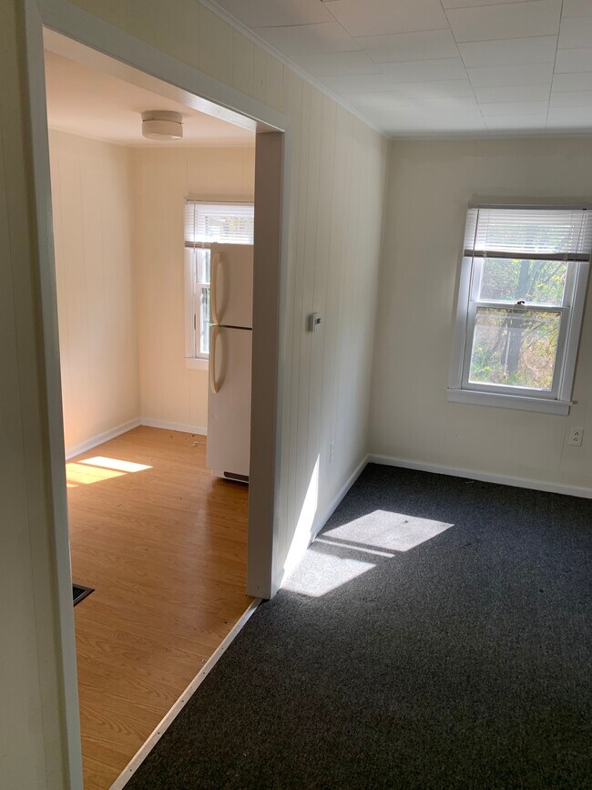 Foto del edificio - 949 Dryden Rd