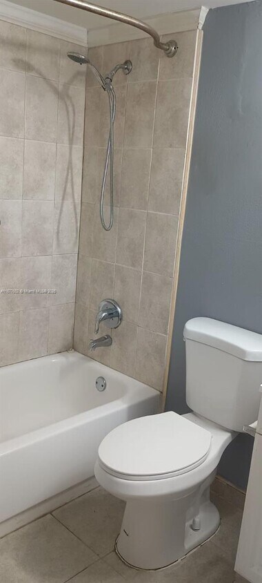 Foto del edificio - 8040 N Colony Cir